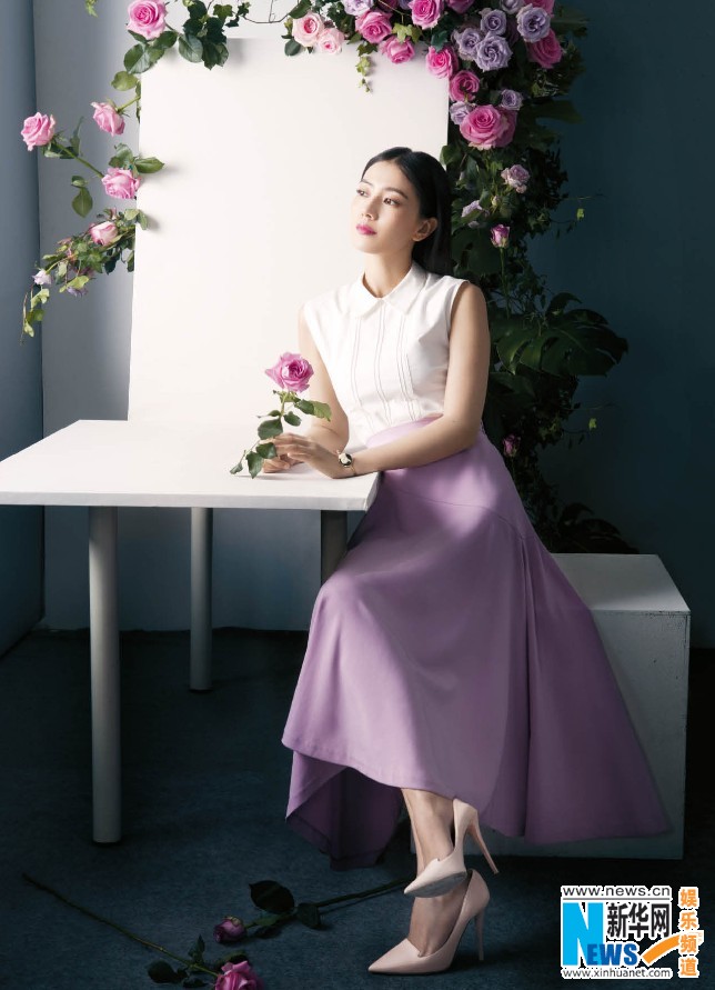 L'actrice chinoise Gao Yuanyuan pose pour un magazine
