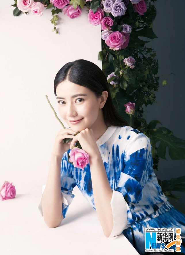 L'actrice chinoise Gao Yuanyuan pose pour un magazine