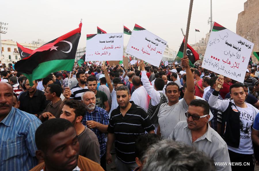 Manifestations pro-Haftar dans des villes libyennes