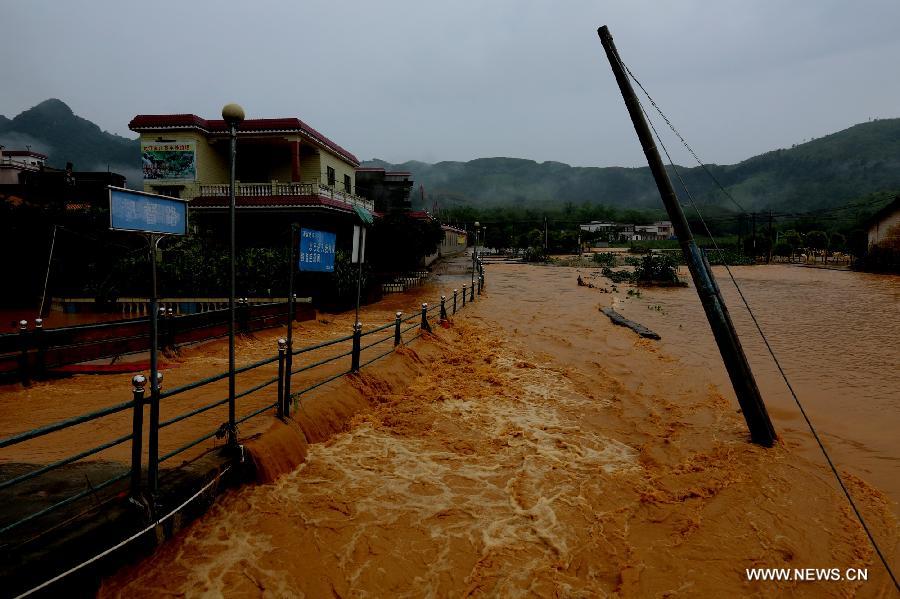 Chine : les pluies torrentielles font huit morts et deux disparus au Guangdong