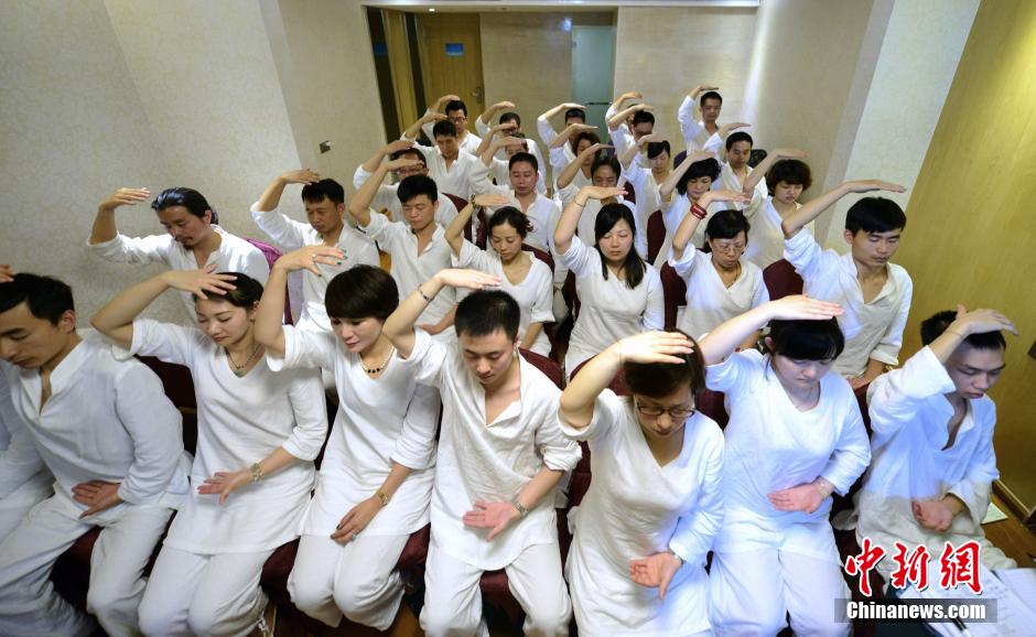 Les cours de sommeil attirent les col-blancs de Changsha