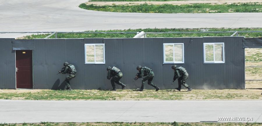 La police de Beijing organise un exercice anti-terroriste