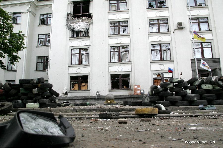 Ukraine : une explosion dans un batiment administratif fait cinq morts à Lougansk