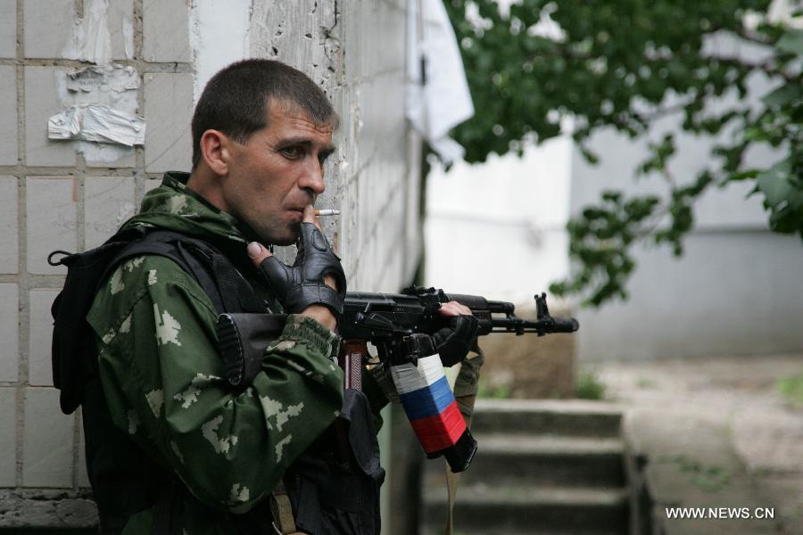 Ukraine : une explosion dans un batiment administratif fait cinq morts à Lougansk