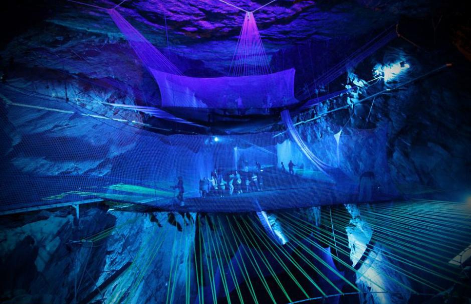Le plus grand trampoline souterrain du monde 