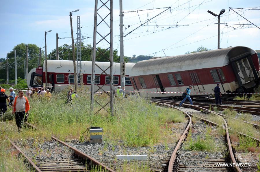 Un accident de train fait un mort et 14 blessés en Bulgarie