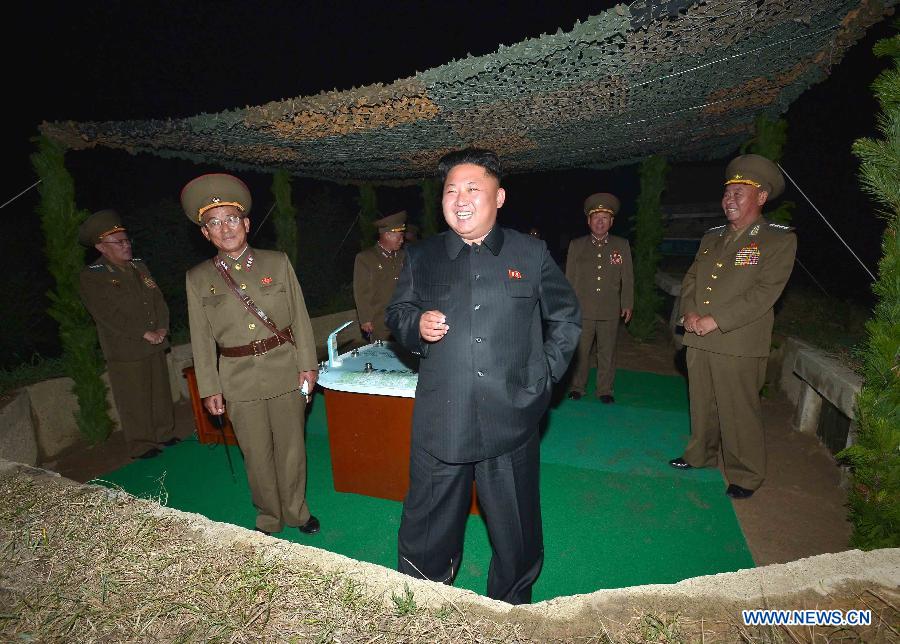 RPDC : Kim Jong Un préside un exercice de tir de roquettes