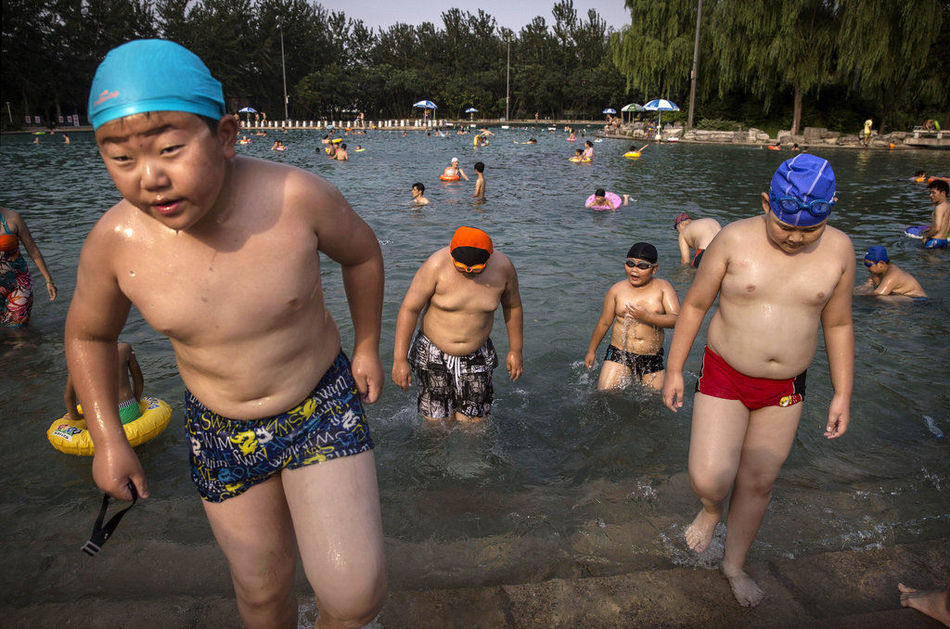 Les jeunes à la sortie d’une baignade.