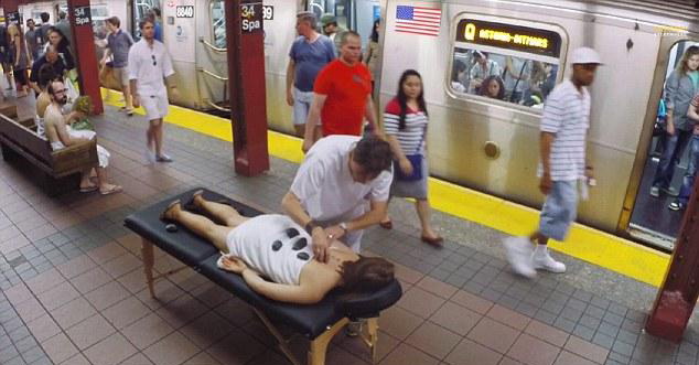 Une salle de sauna dans le métro de New York