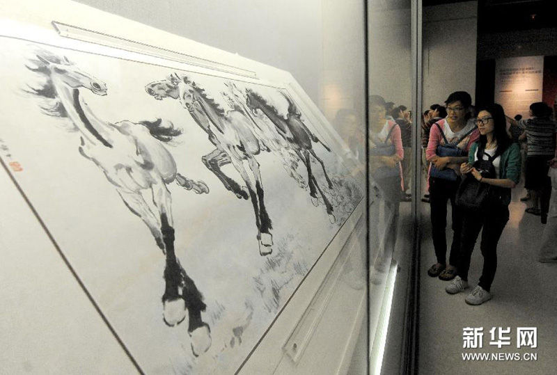 Une exposition de peinture sino-fran?aise ouvre ses portes à Zhengzhou