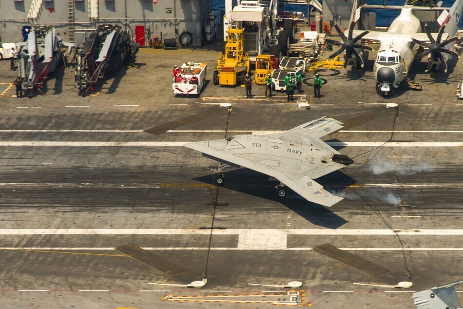 Nouveaux tests en vol pour le drone américain X-47B