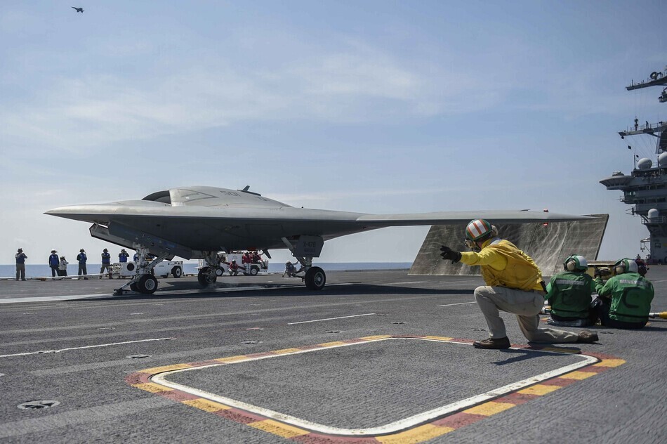 Nouveaux tests en vol pour le drone américain X-47B
