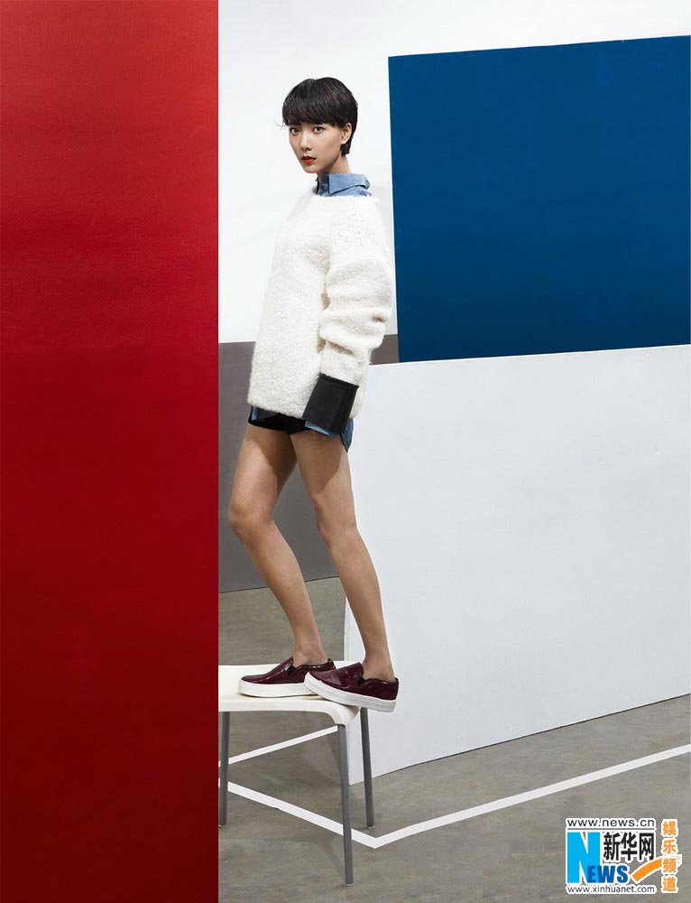 L'actrice chinoise Wang Luodan pose pour un magazine