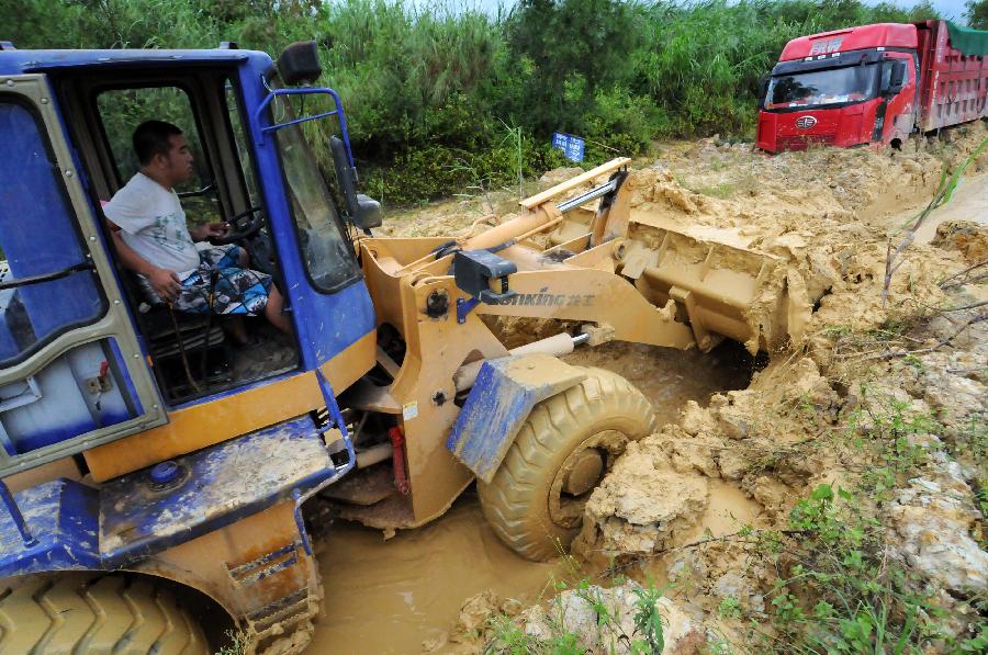 Le typhon Kalmaegi ravage le sud de la Chine
