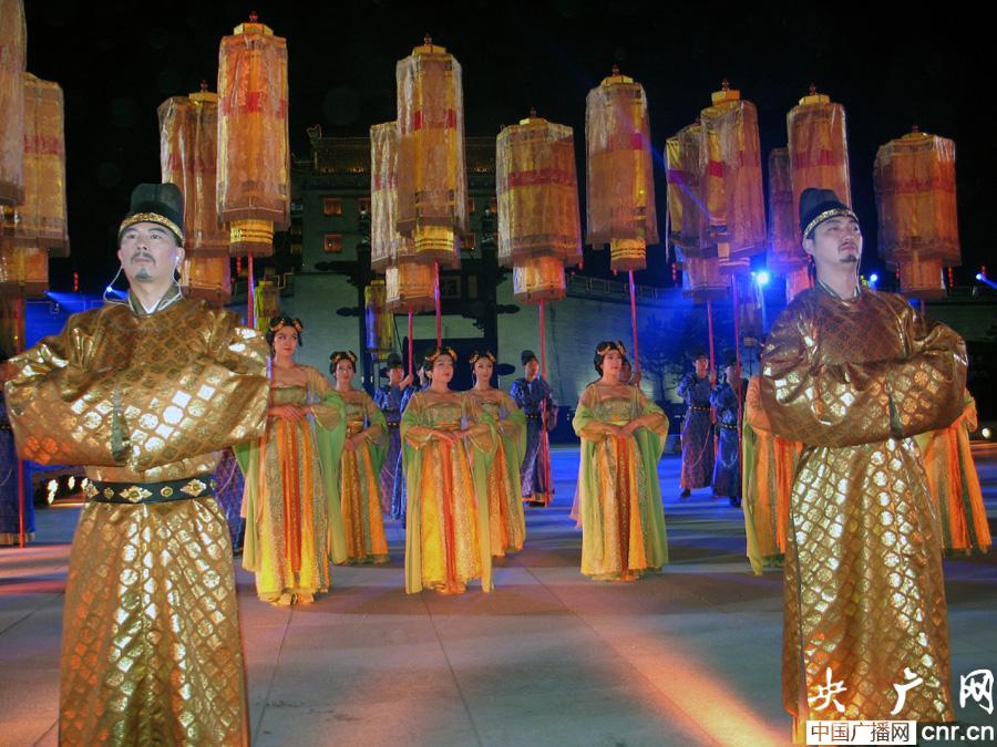 " Xi'an enivrée ", la cérémonie d'accueil en ville à l'ancienne pour les hommes d'affaires internationaux