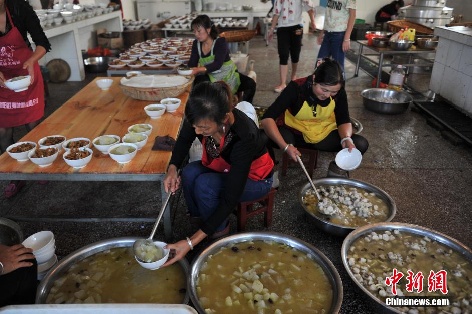 Retour au source pour un mariage de cols blancs 