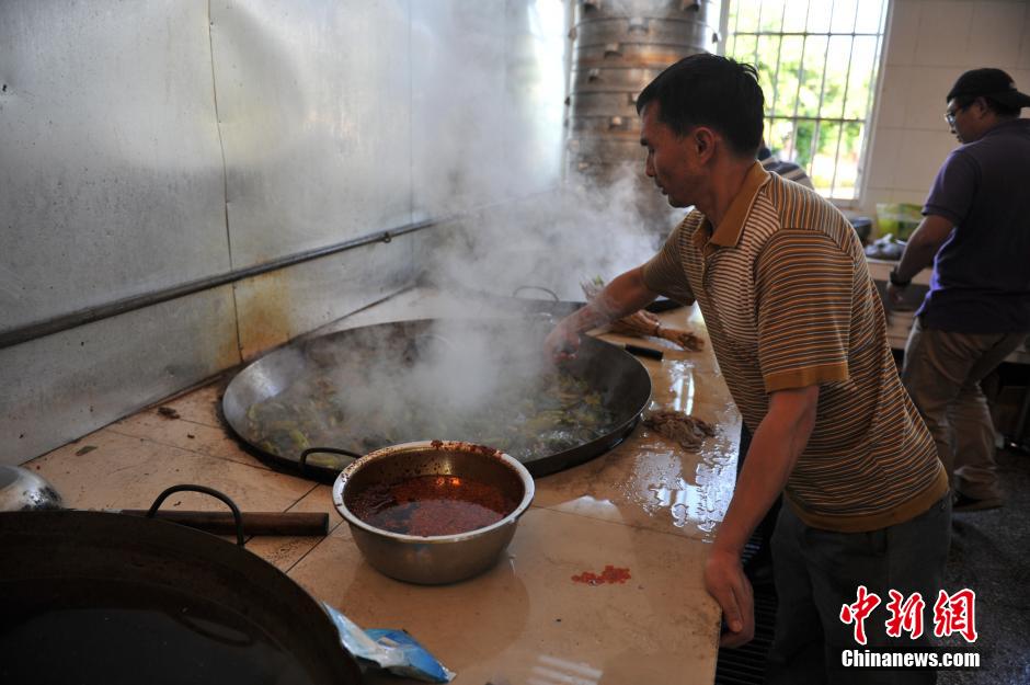 Retour au source pour un mariage de cols blancs 