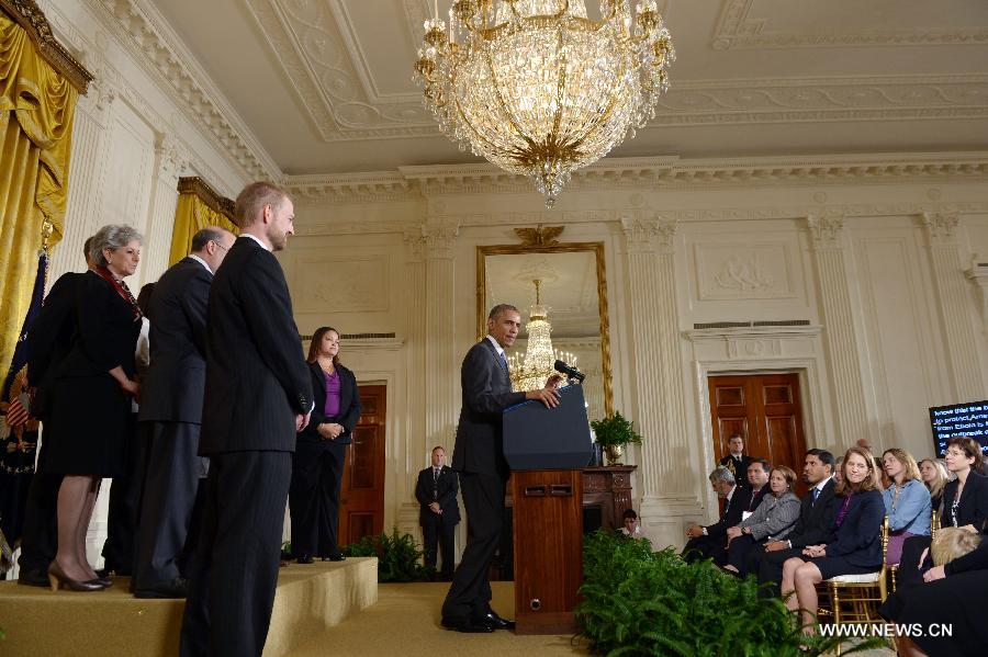 Obama qualifie les travailleurs de la santé contre Ebola de "héros" 