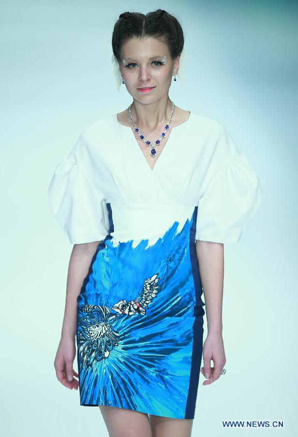 Semaine de la mode de Chine: défilé des créations de la styliste Liu Wei 