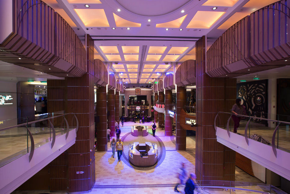 Le plus luxueux des paquebots prend la mer