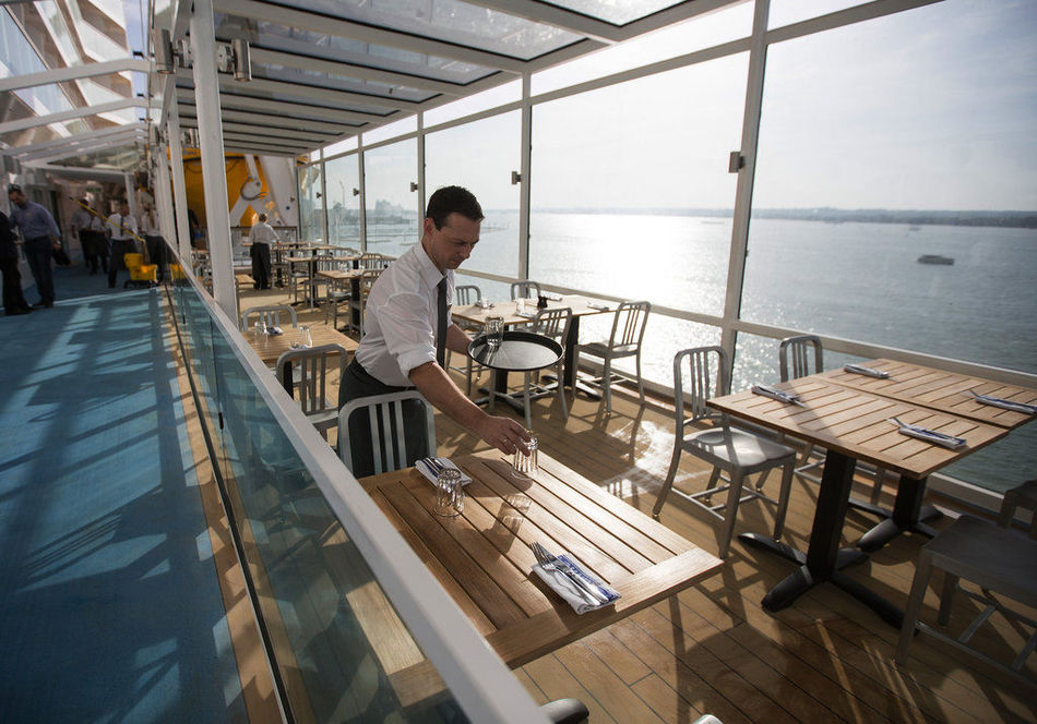 Le plus luxueux des paquebots prend la mer