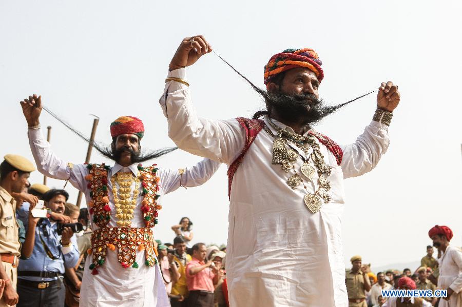 Un concours de moustaches en Inde