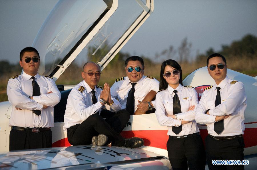 L'équipe chinoise d'acrobatie aérienne prête au décollage