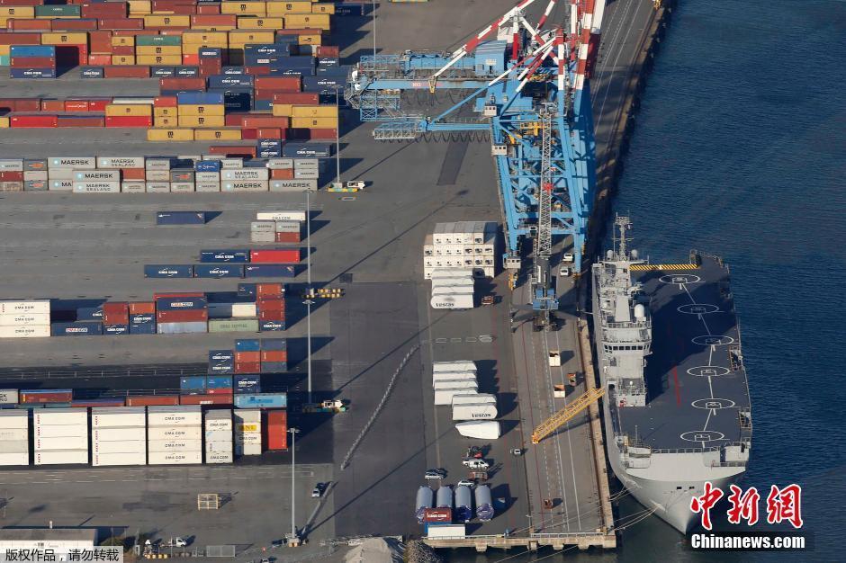 Mise à l'eau du ? Sébastopol ?, deuxième batiment de classe Mistral destiné à la Russie