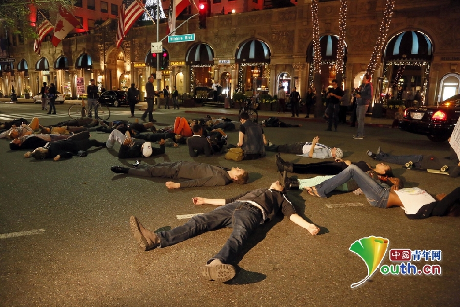 Ferguson s’embrase après la décision du grand jury