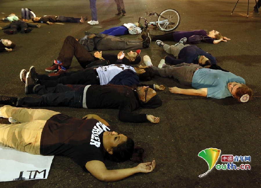 Ferguson s’embrase après la décision du grand jury