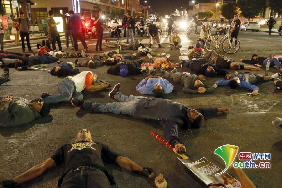 Ferguson s’embrase après la décision du grand jury