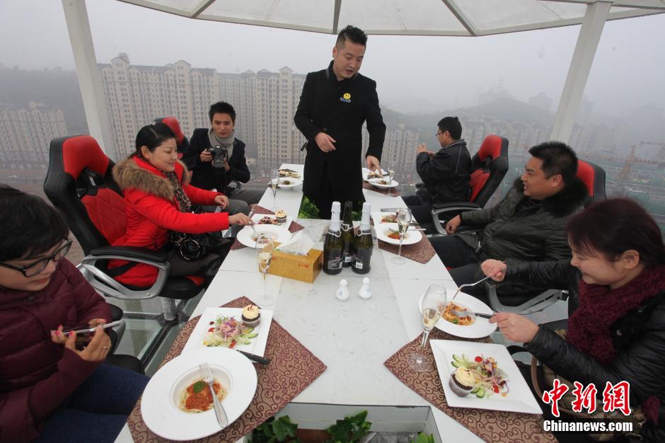 Hubei : un repas qui donne le vertige
