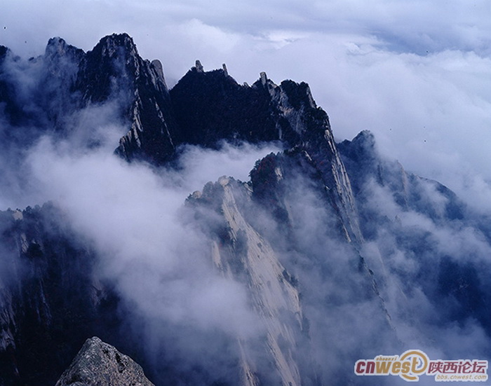 Le Mont Huashan vu par le photographe Qin Xiaoping