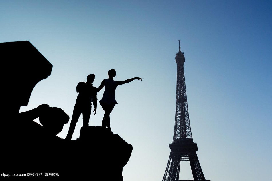 Souvenirs : une manière acrobatique de voyager
