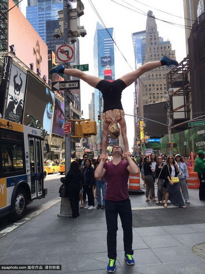 Souvenirs : une manière acrobatique de voyager