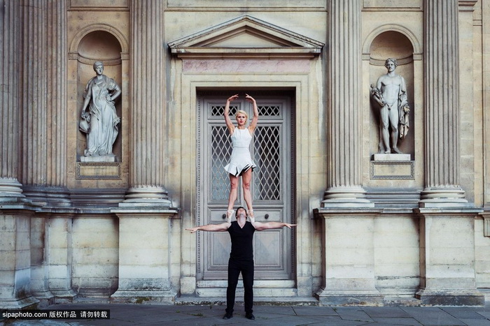 Souvenirs : une manière acrobatique de voyager