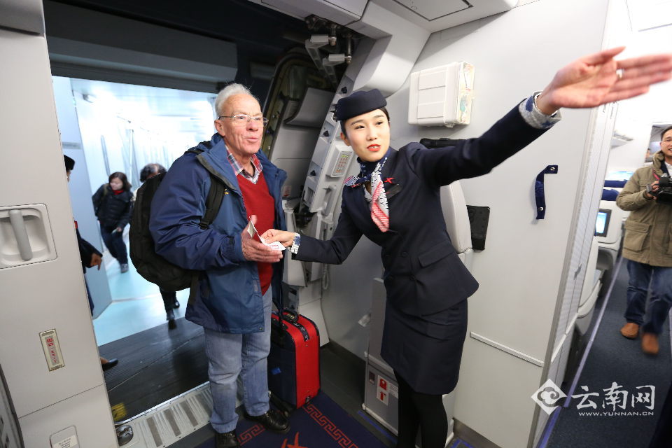 Inauguration du premier vol direct Kunming-Paris