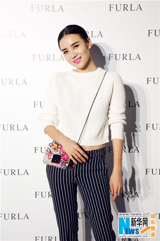 L'actrice Song Jia assiste à la Fashion Week de Milan