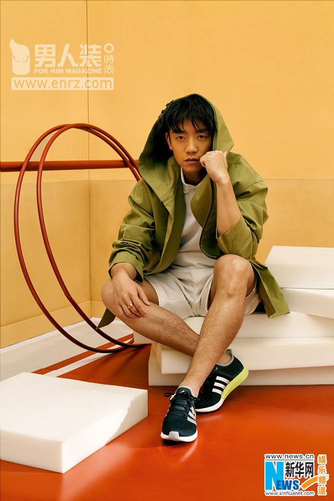 L'acteur chinois Zheng Kai pose pour un magazine