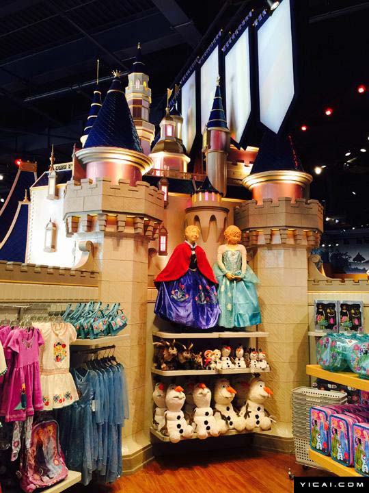 Ouverture du plus grand magasin phare de Disney à Shanghai