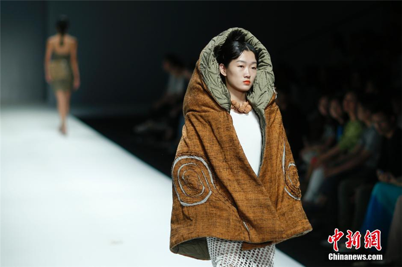 Fashion Week des étudiants : les créations des jeunes dipl?més 