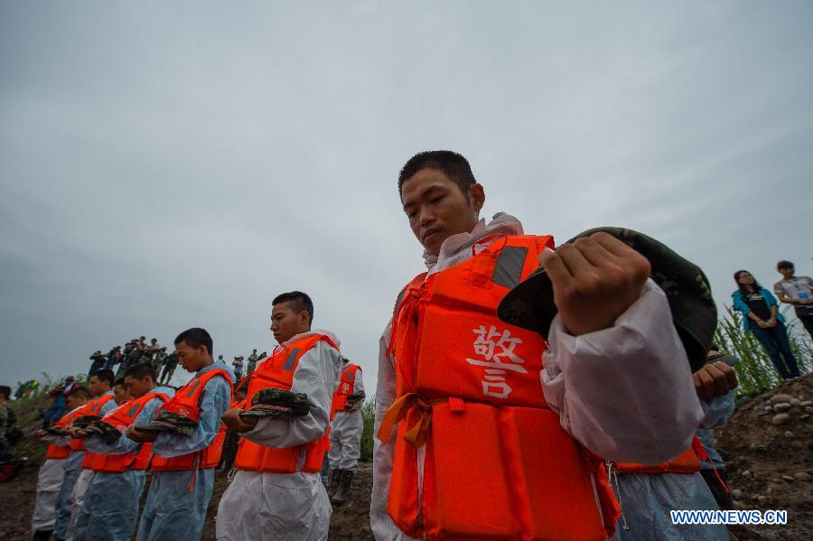 Cérémonie de deuil pour les victimes du naufrage de l'étoile de l'Orient