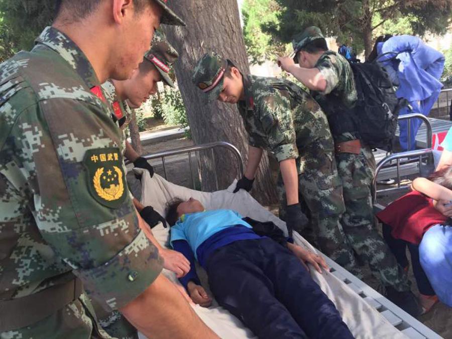 La Chine adopte des mesures d'urgence après un séisme au Xinjiang