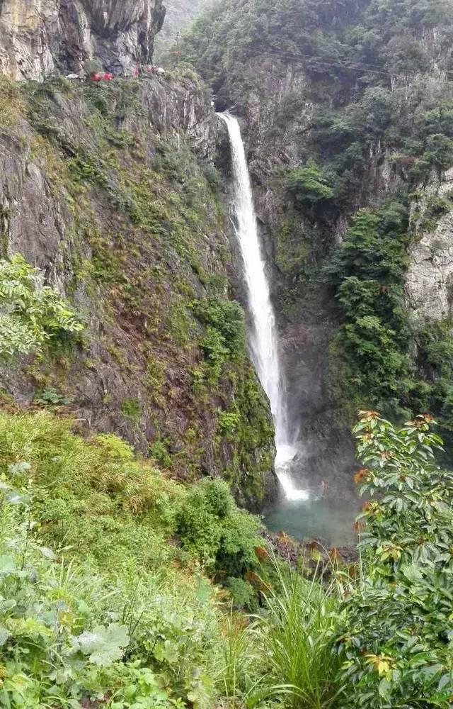 Zhejiang : Chute mortelle dans une cascade 