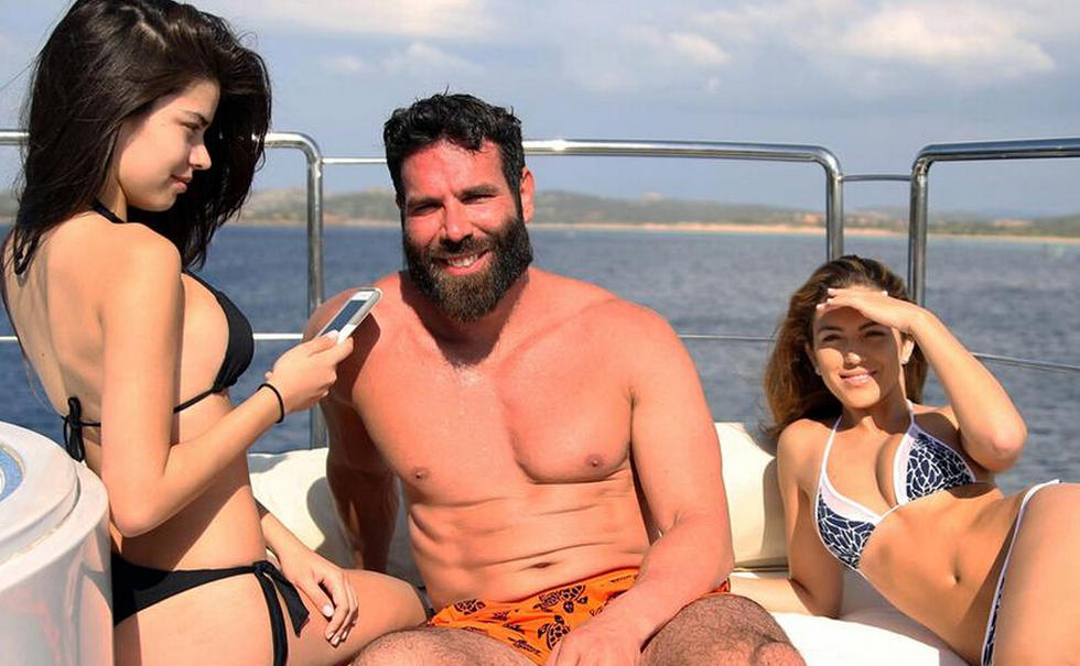 Quand le Fantasque Dan Bilzerian tire sur des drones 