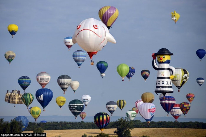 En Lorraine, 433 montgolfières décollent pour un record du monde