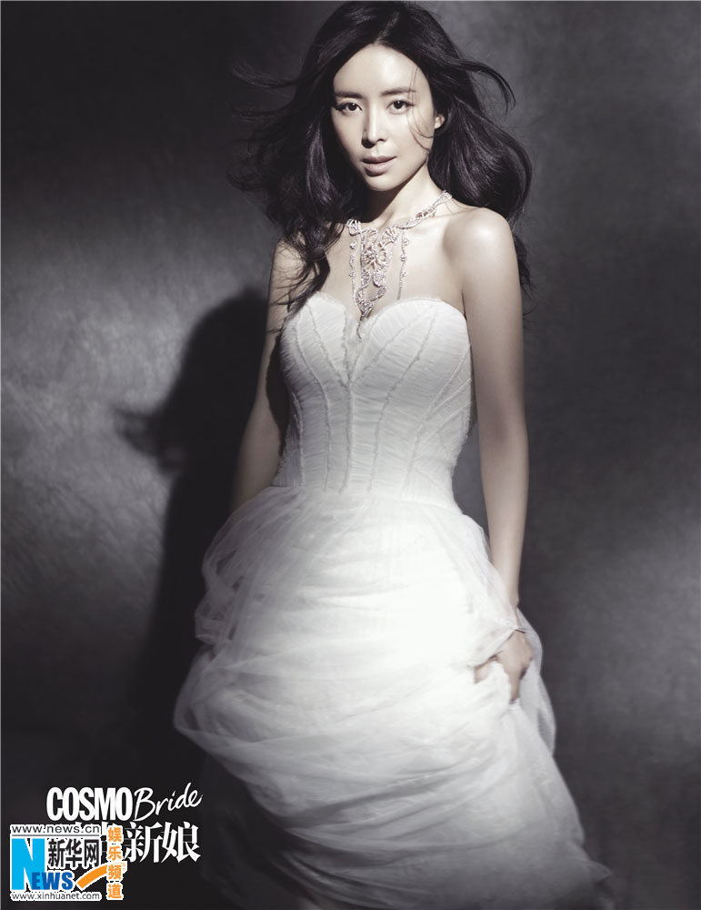 Zhang Jingchu pose pour un magazine 