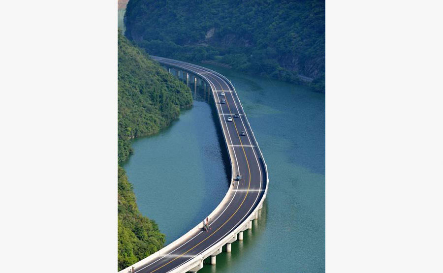Ce projet a été baptisé ?la route sur l'eau?, le 9 ao?t 2015. [Photo/chinanews.com]