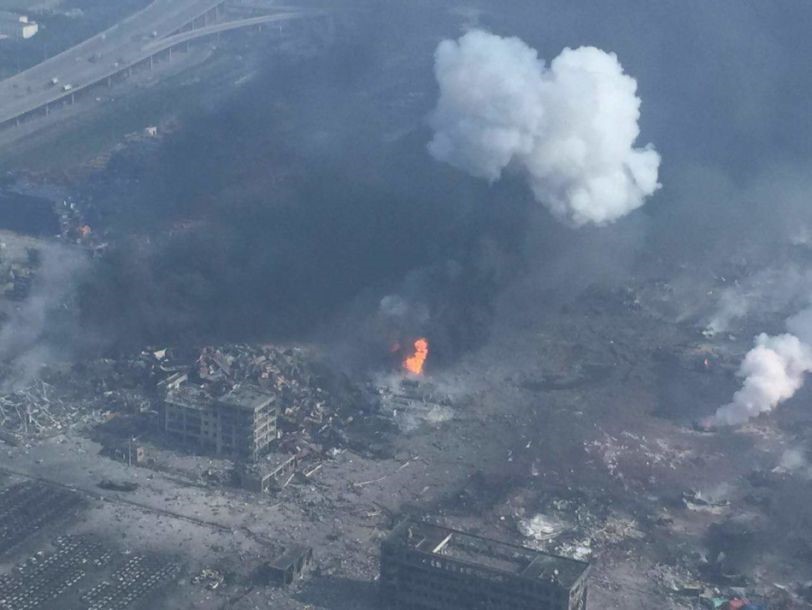Catastrophe à Tianjin : vues aériennes de l'explosion dans la Zone nouvelle de Binhai