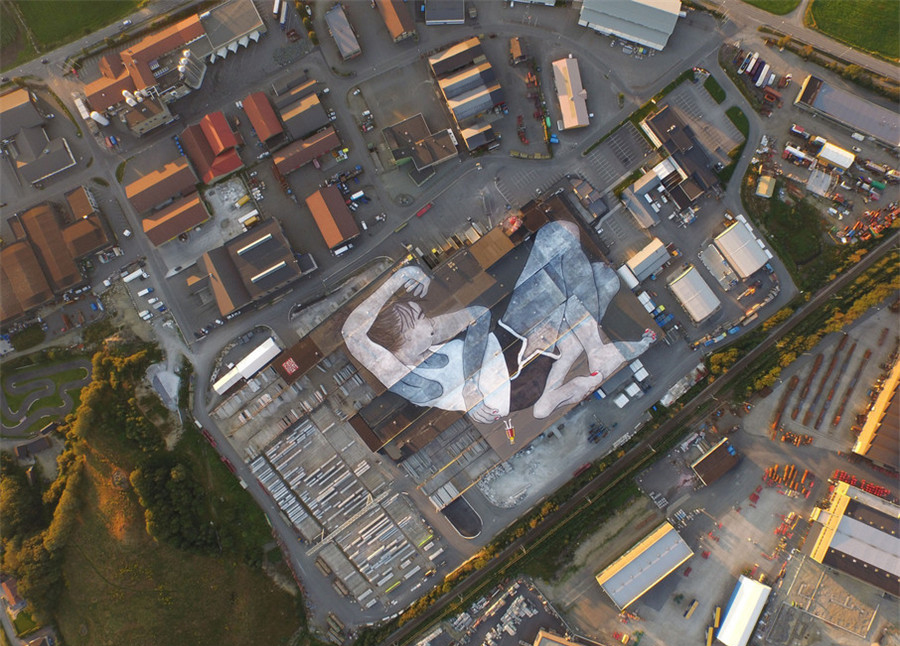 Norvège : deux Fran?ais créent la plus grande peinture murale